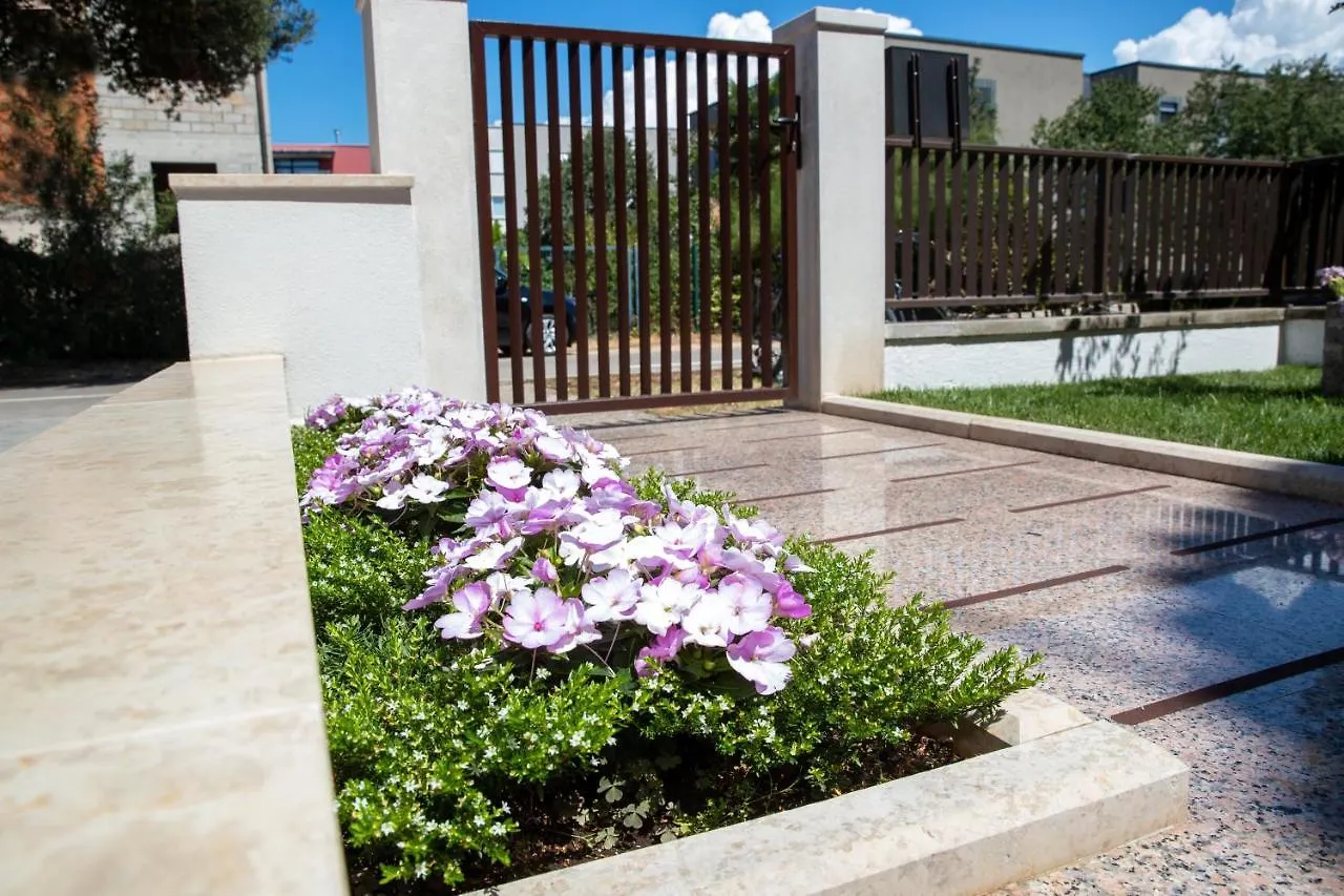 Studio Apartment Noah Rovinj 0*,