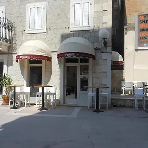 Tin , Split Croatia